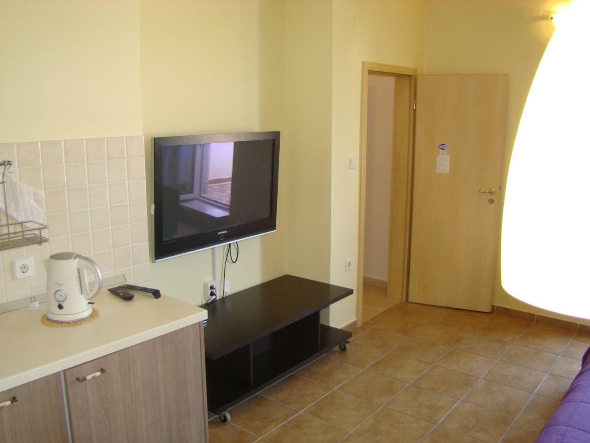 Apartments Ada Tucepi Bagian luar foto