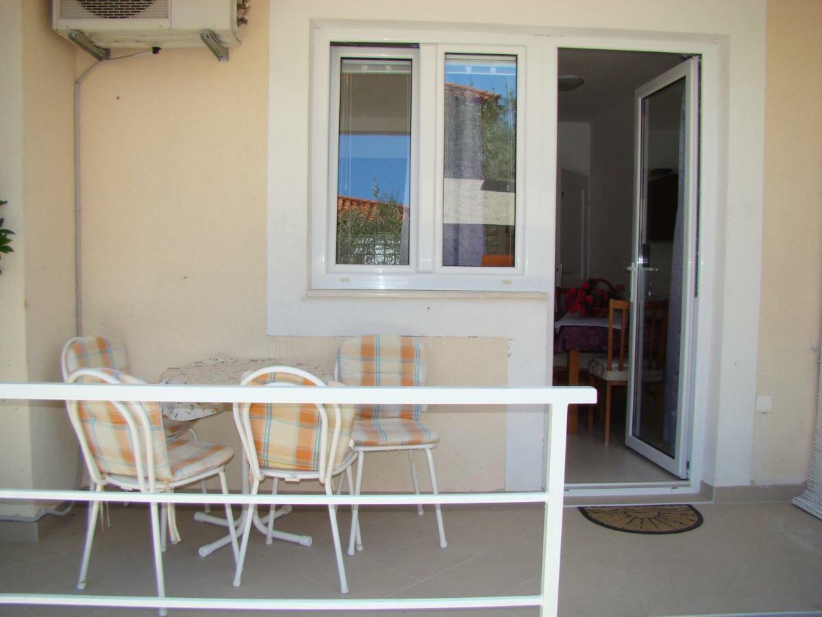 Apartments Ada Tucepi Bagian luar foto
