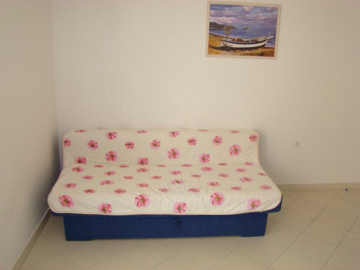 Apartments Ada Tucepi Bagian luar foto