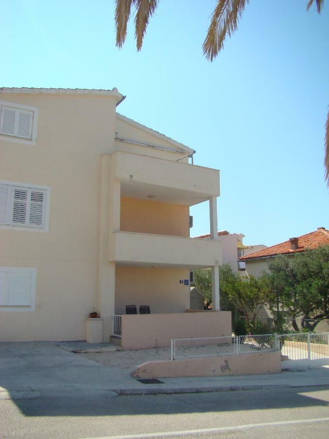 Apartments Ada Tucepi Bagian luar foto